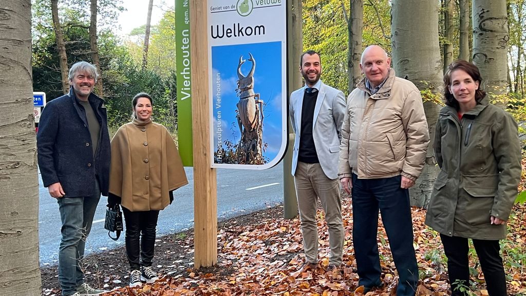 Foto: Nieuwe welkomstborden gemeente Nunspeet