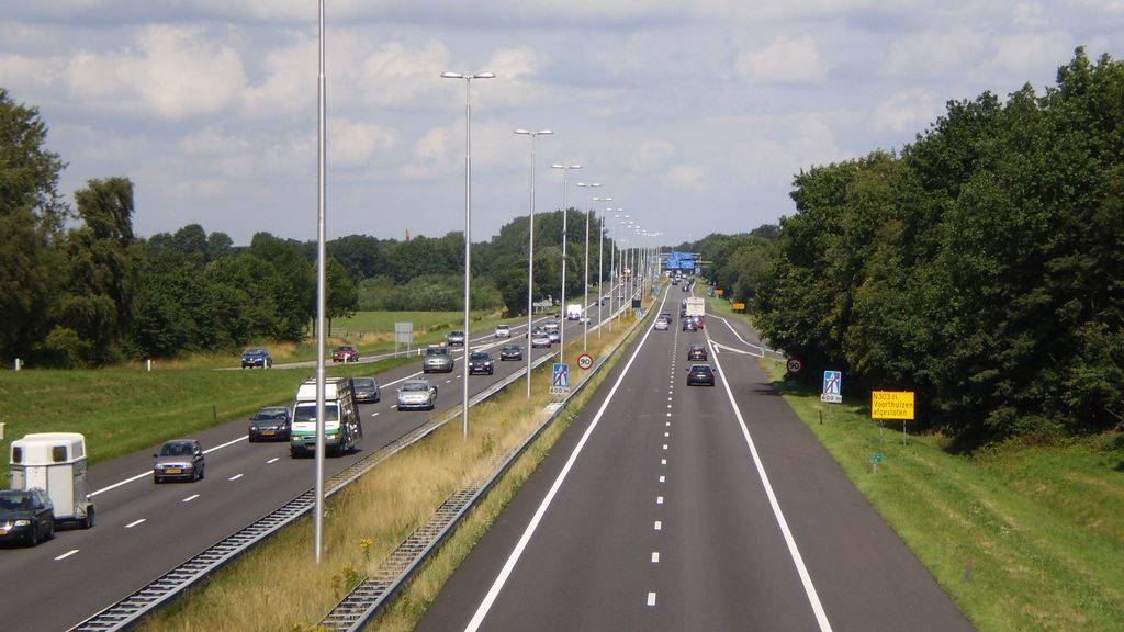 Foto: A30: Avond- en nachtafsluitingen tussen Ede en Barneveld in beide richtingen