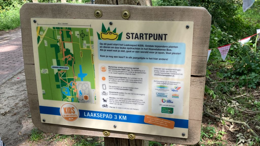 Foto: Kids Klompenpad geopend in Hoevelakense Bos