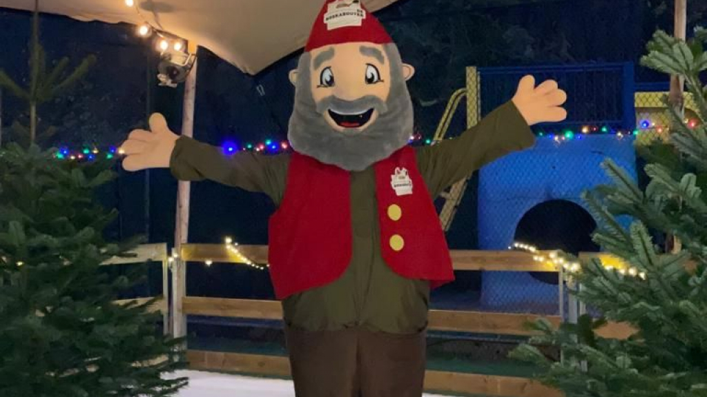 Foto: De Boskabouter opent eerste schaatsbaan van Nunspeet
