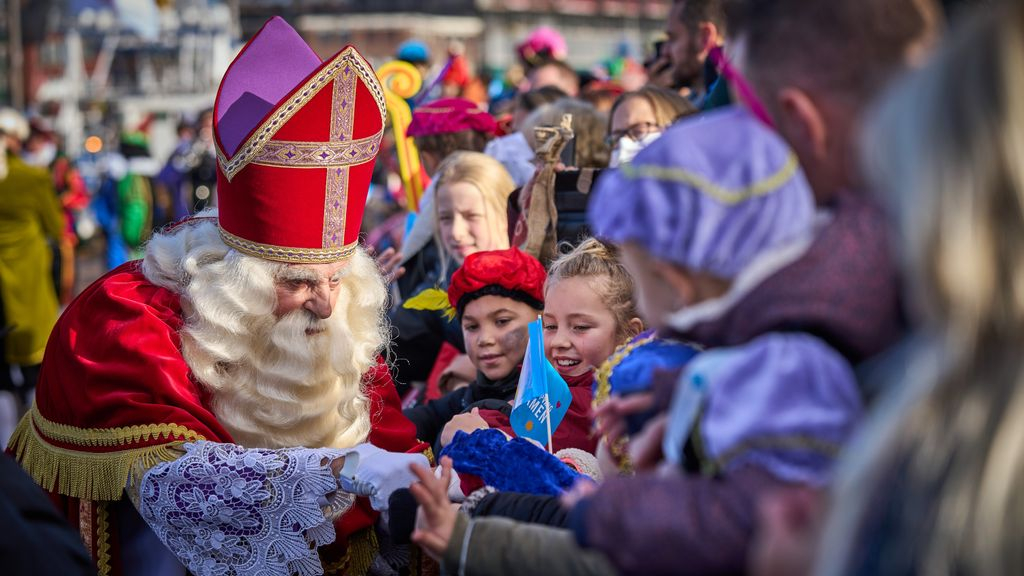 Foto: 'We willen geen rellen', Elburg stopt ook met Zwarte Piet