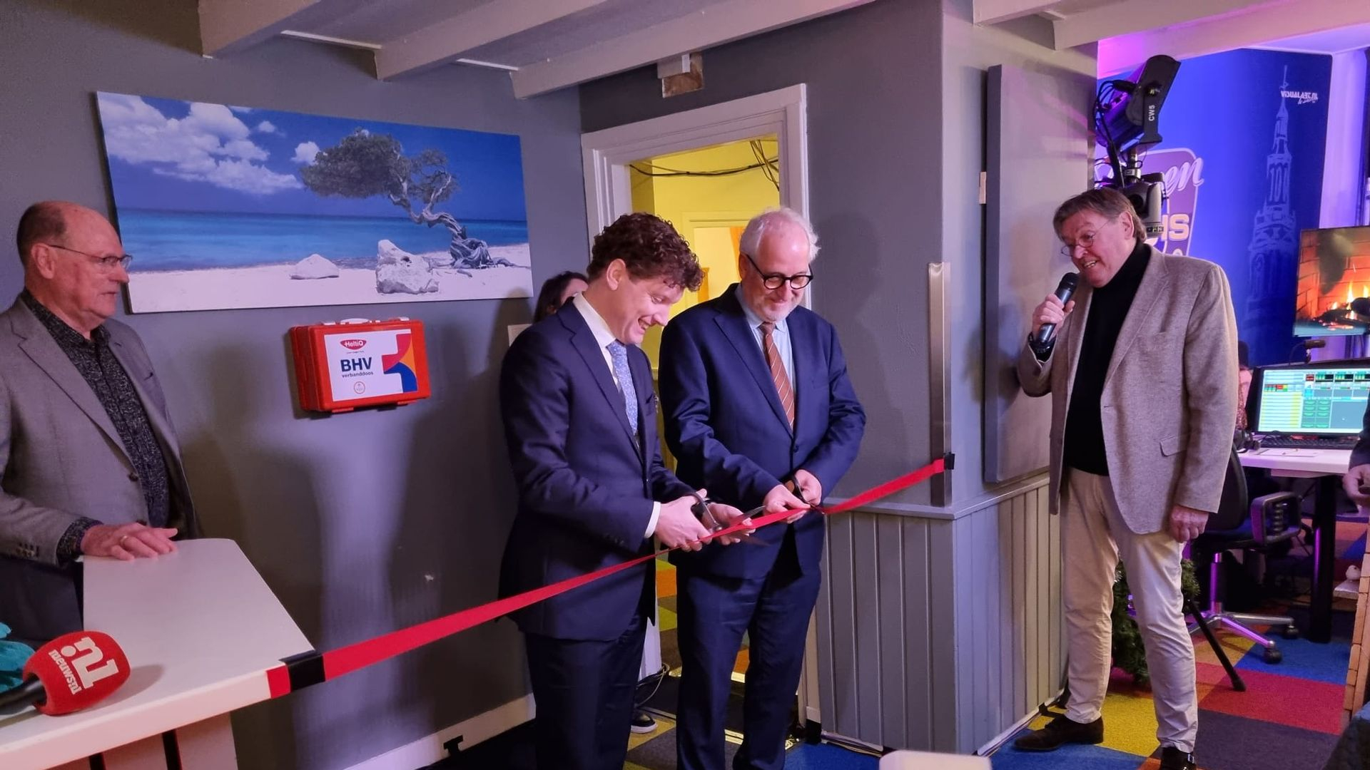 Foto: Glazen Thuis 2023 geopend door burgemeesters Van der Tak en Renkema