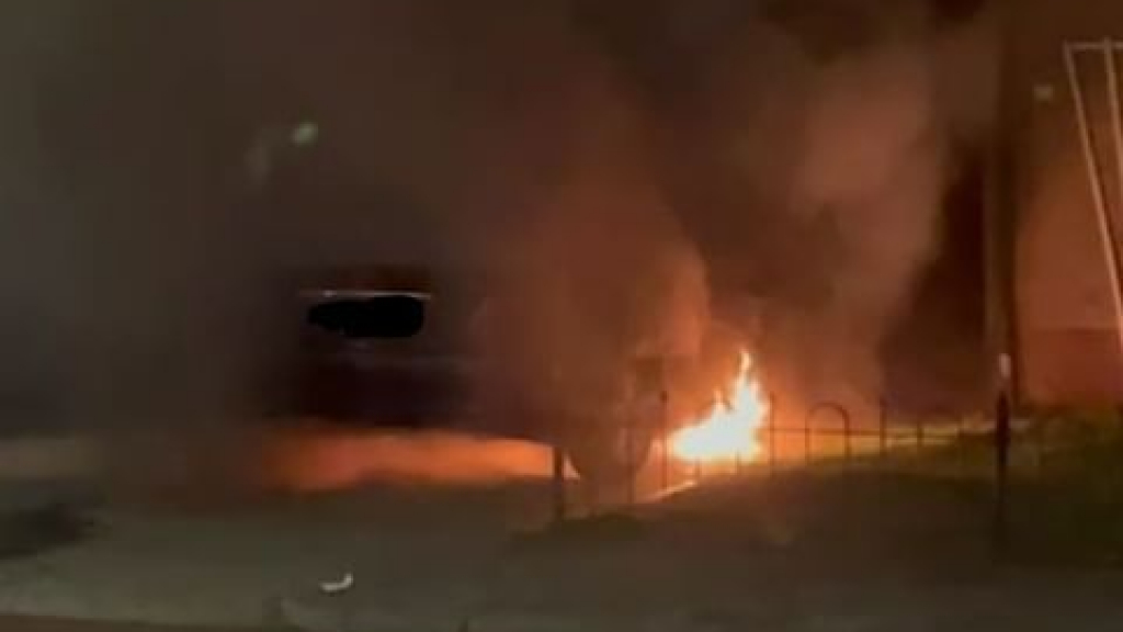 Foto: Politie zoekt getuigen van een brand