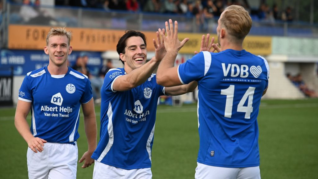 Foto: Doelpuntenfestijn bij Veensche Boys tegen VVOP
