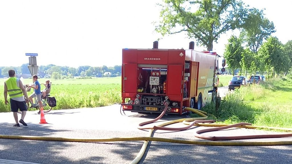 Foto: Brand in bos naast A28