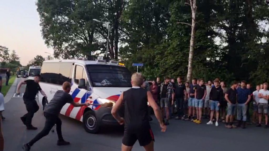 Foto: Boerenprotest mondt uit in rellen: hier liep het uit de hand