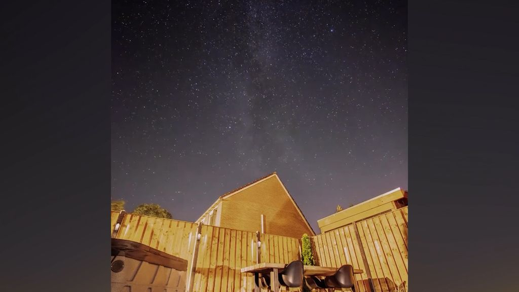 Foto: Patrick filmt de Melkweg gewoon vanuit z'n achtertuin