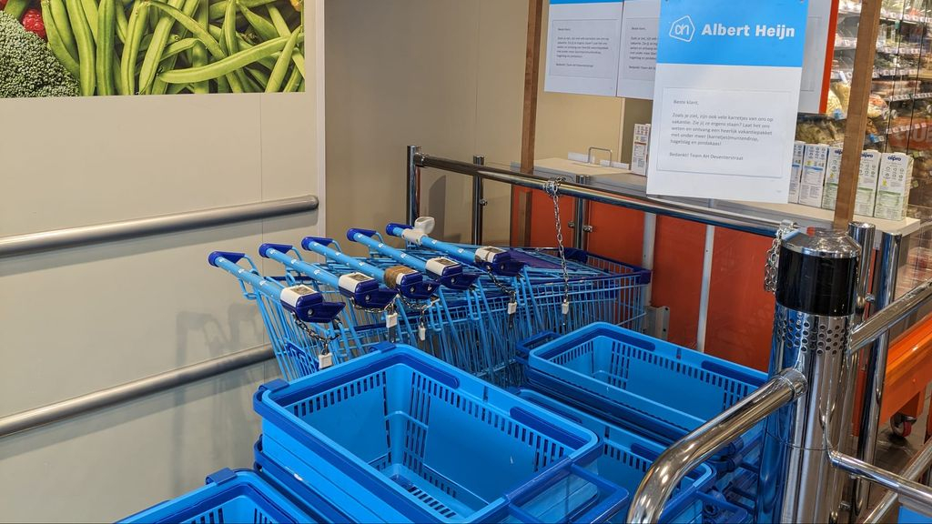 Foto: Supermarkt hoopt met gratis drop winkelwagentjes terug te krijgen