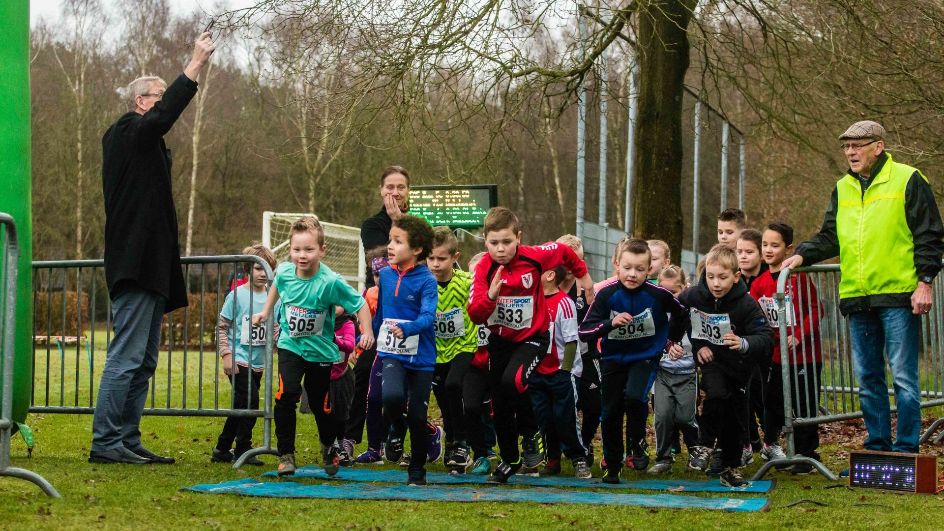 Foto: Sportief het nieuwe jaar in: vv Hulshorst organiseert Nieuwjaarsloop