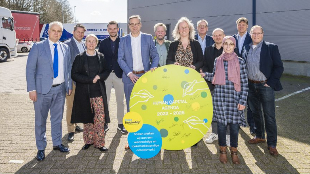 Foto: Partners ondertekenen de Human Capital Agenda