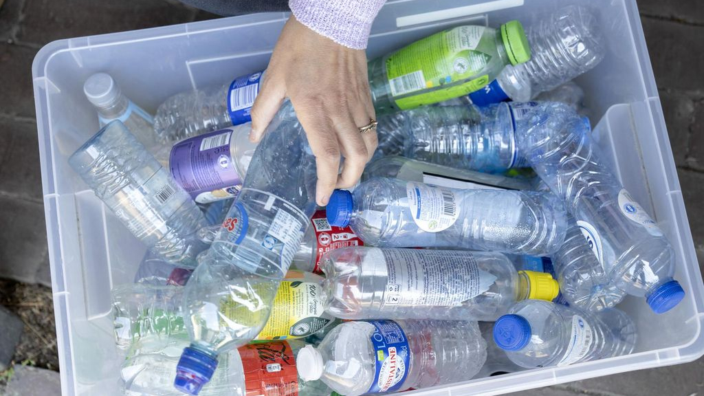 Foto: Veel lege statiegeldflessen? Dit kan je er allemaal mee