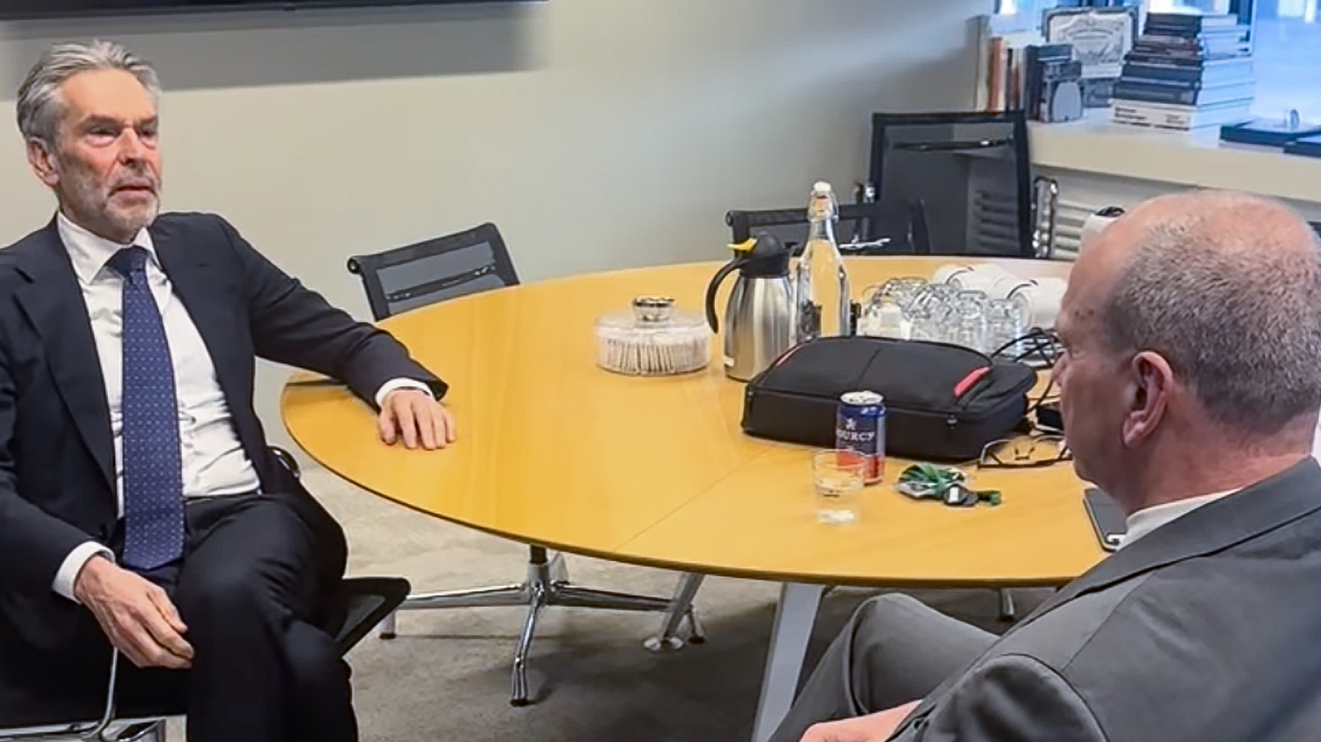 Foto: Premier Schoof even in Apeldoorn