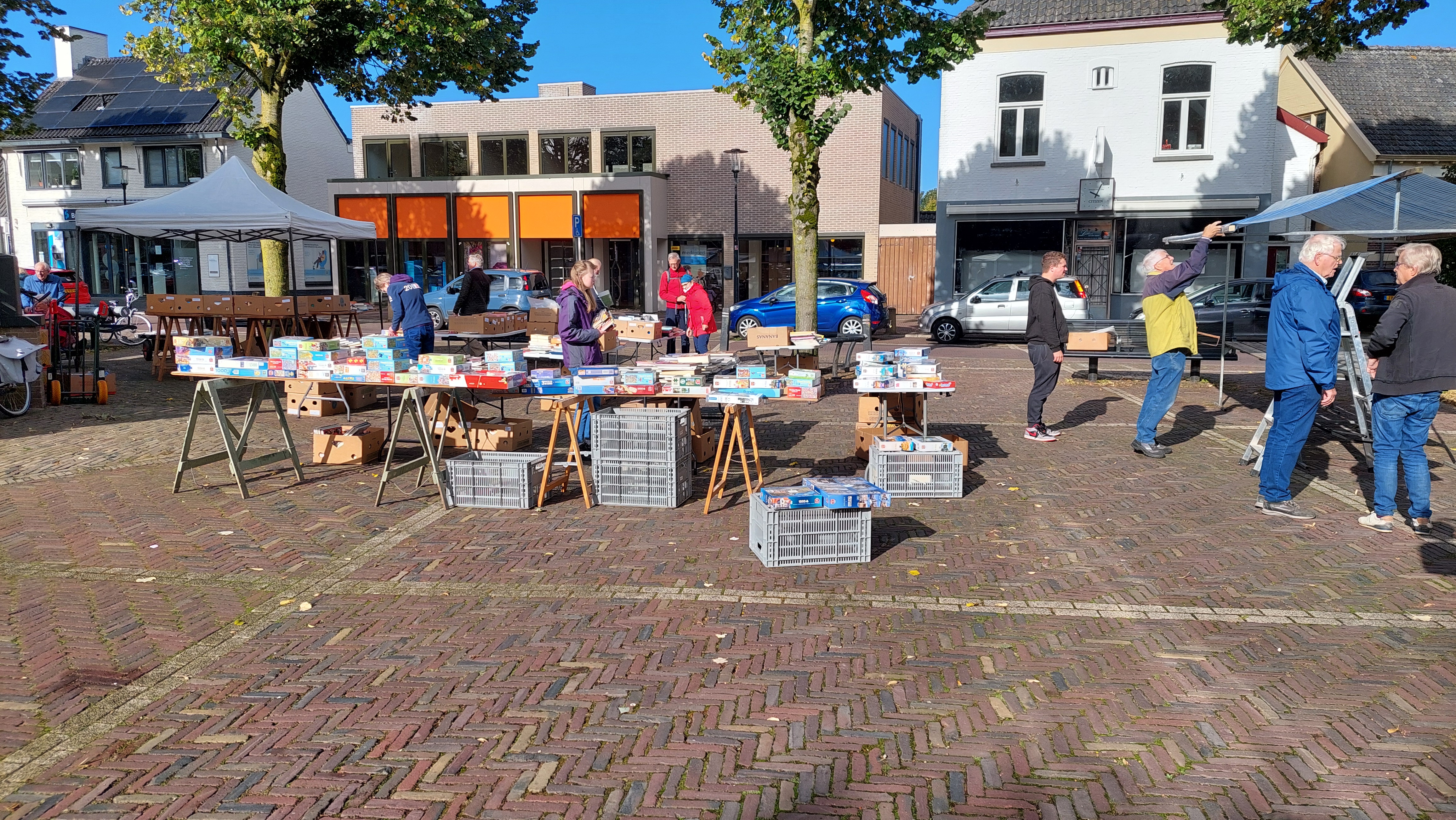 Foto: Nieuwe locatie boekenverkoop BMK