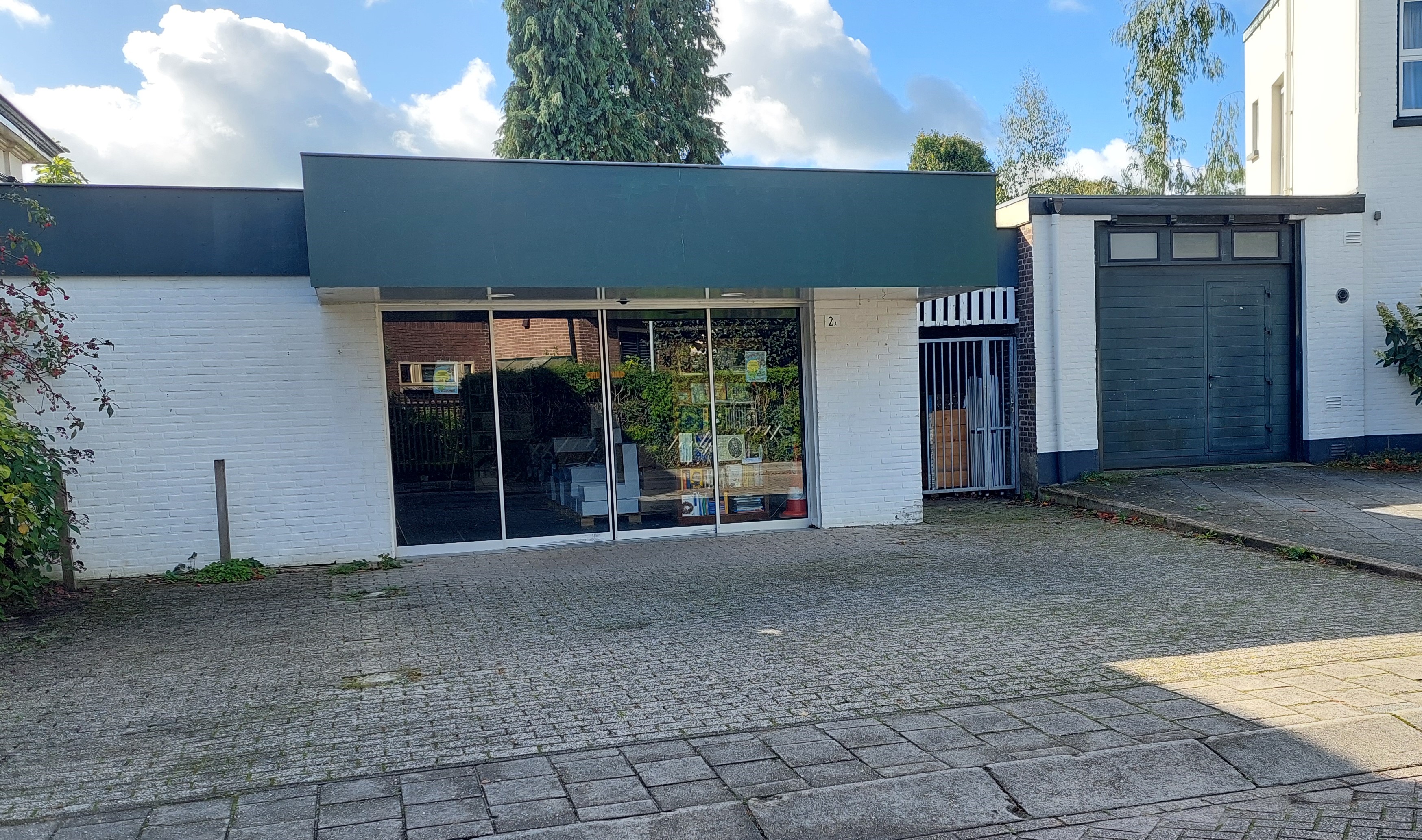 Foto: Nieuwe locatie boekenverkoop BMK