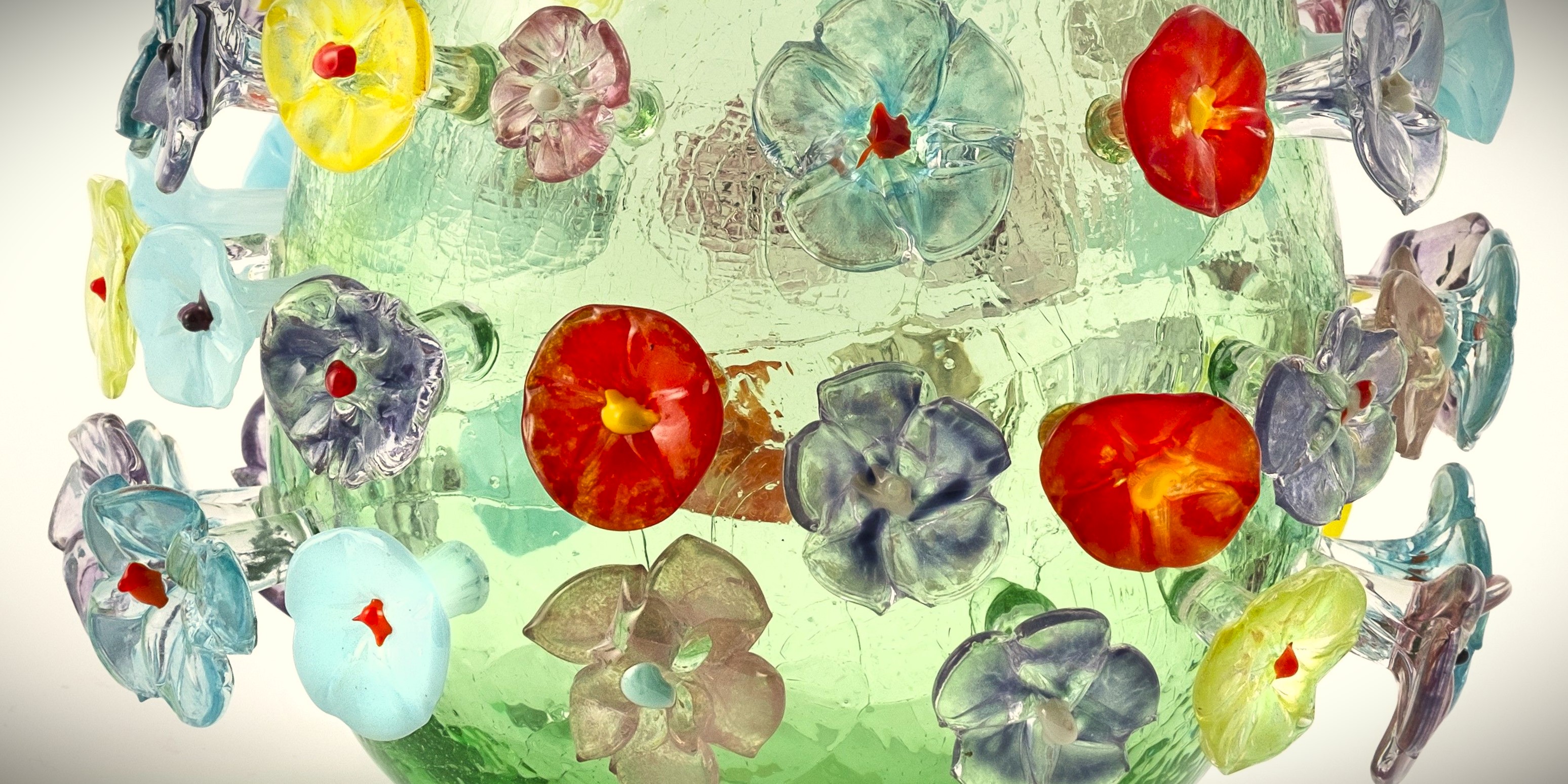 Foto: Expositie van glaskunst in kasteel Cannenburch