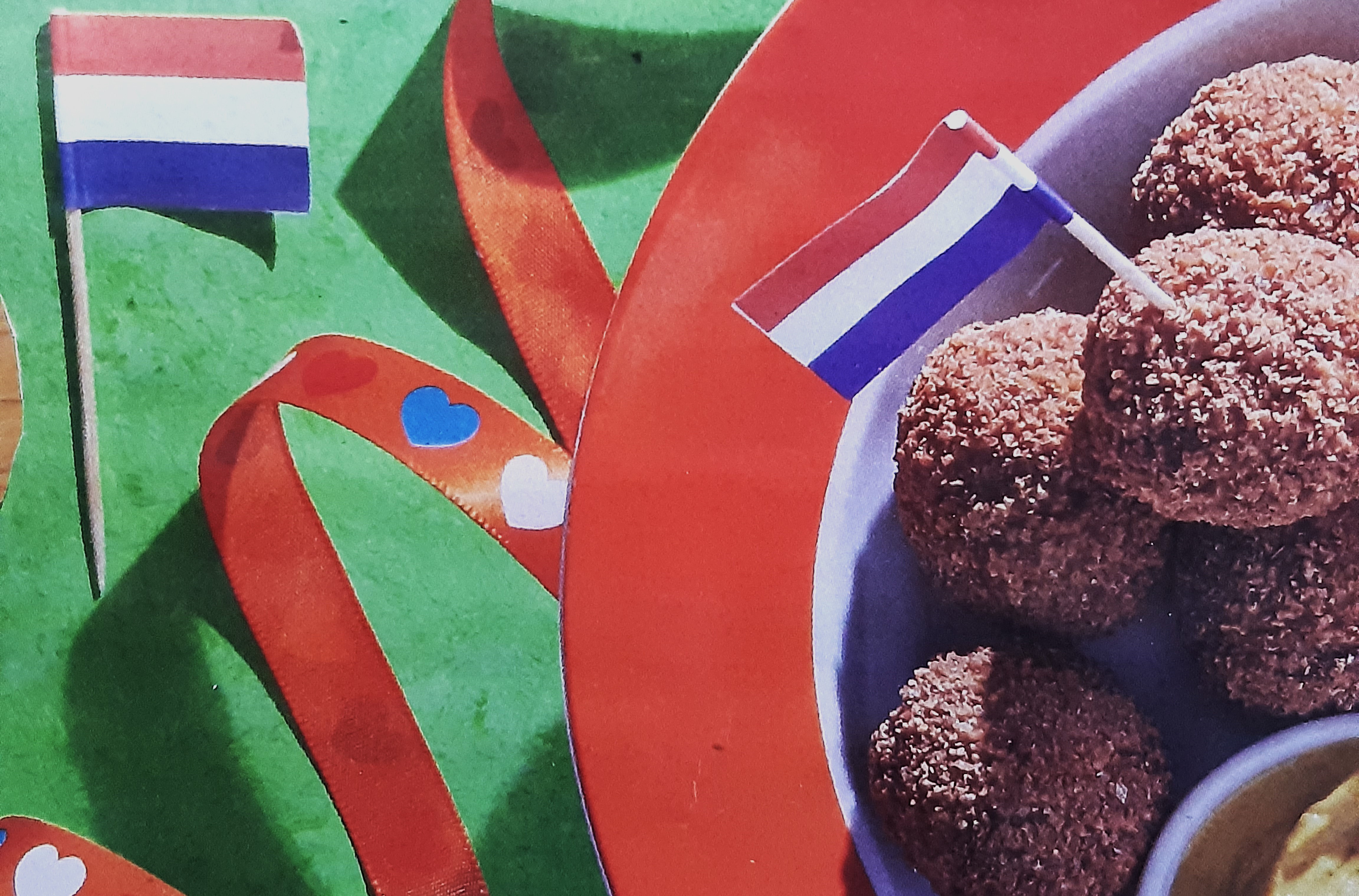 Foto: Oranje-fans kijken uit naar Nederland - Oostenrijk