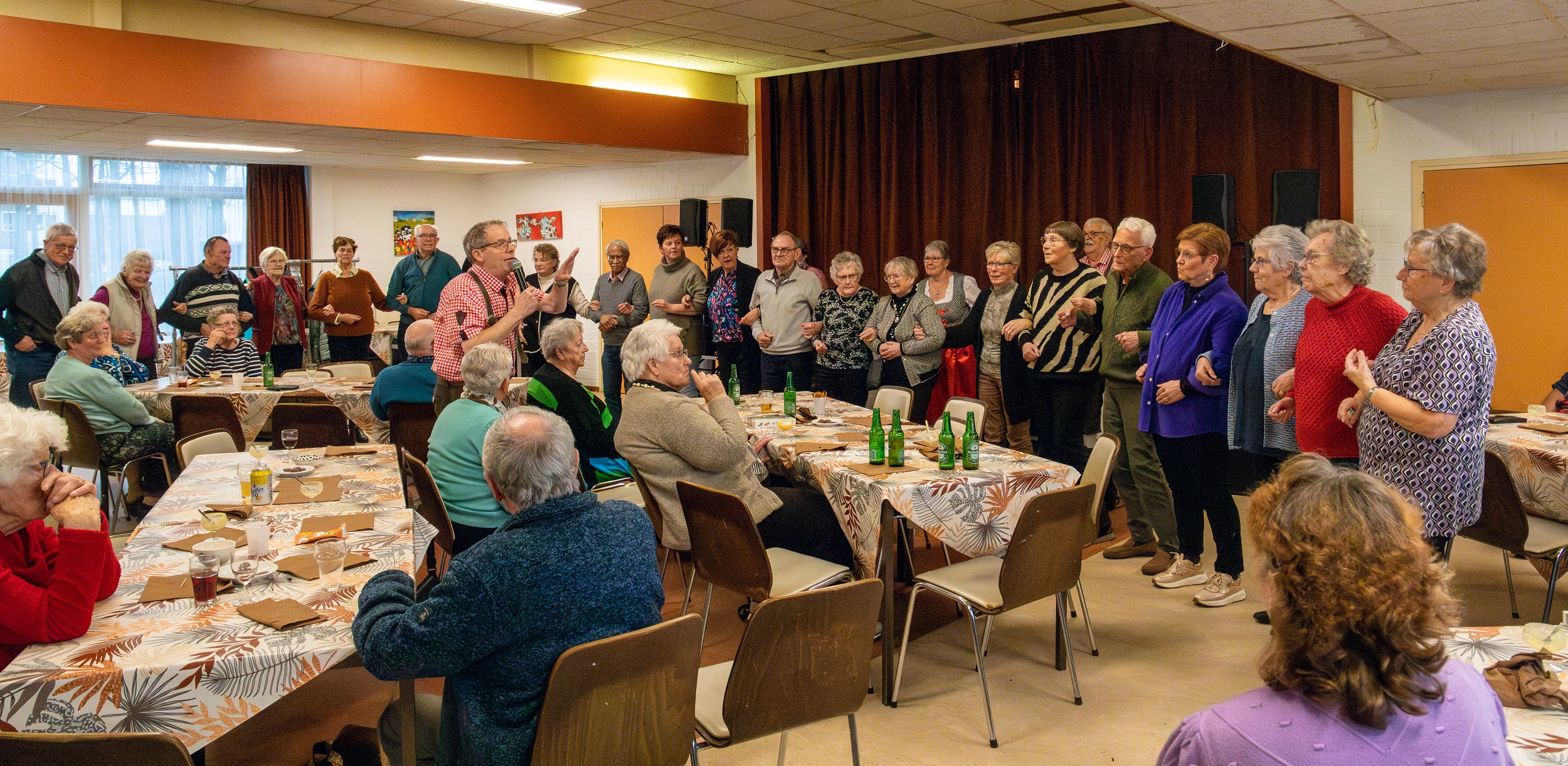 Foto: Een feestelijke start van 2025 voor De Jeugd van Toen!