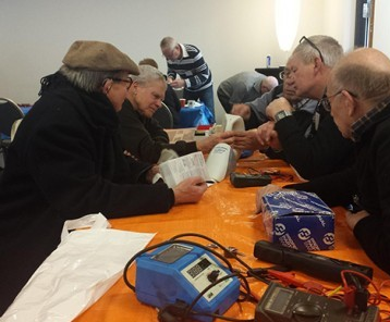 Uit de naad gewerkt? Kom naar het repair café!