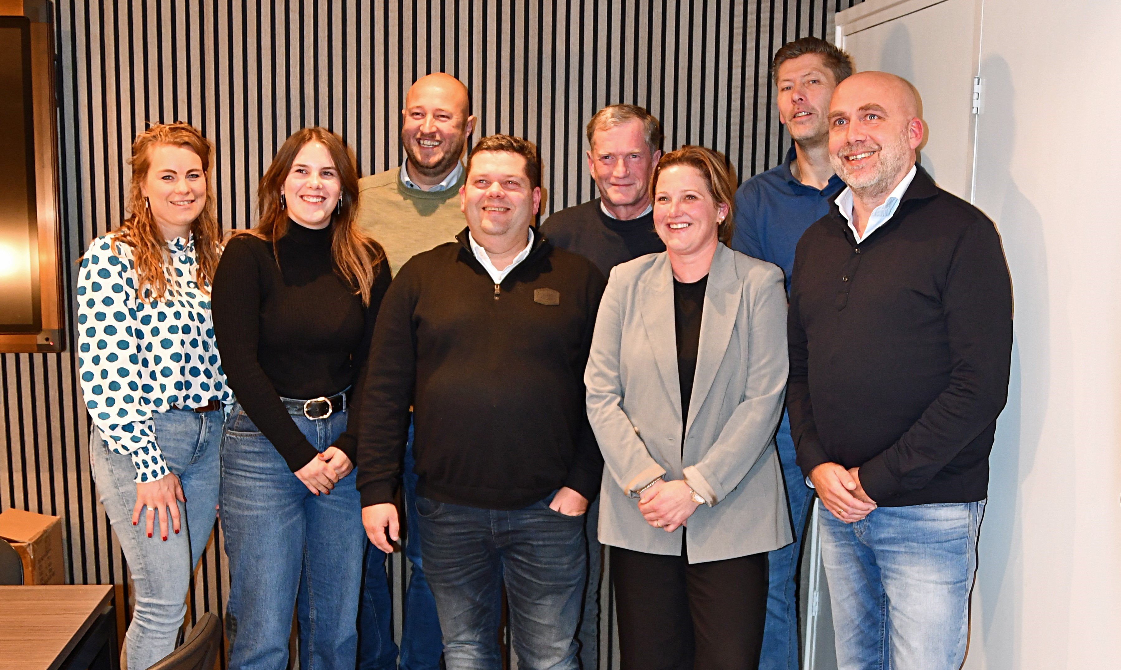 Foto: Het nieuwe bestuur van VIOS Vaassen gekozen!