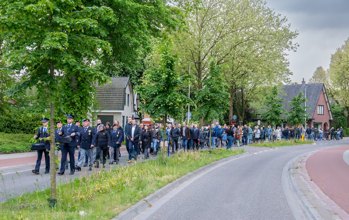 Foto: Ook in Vaassen was het 2 minuten stil!