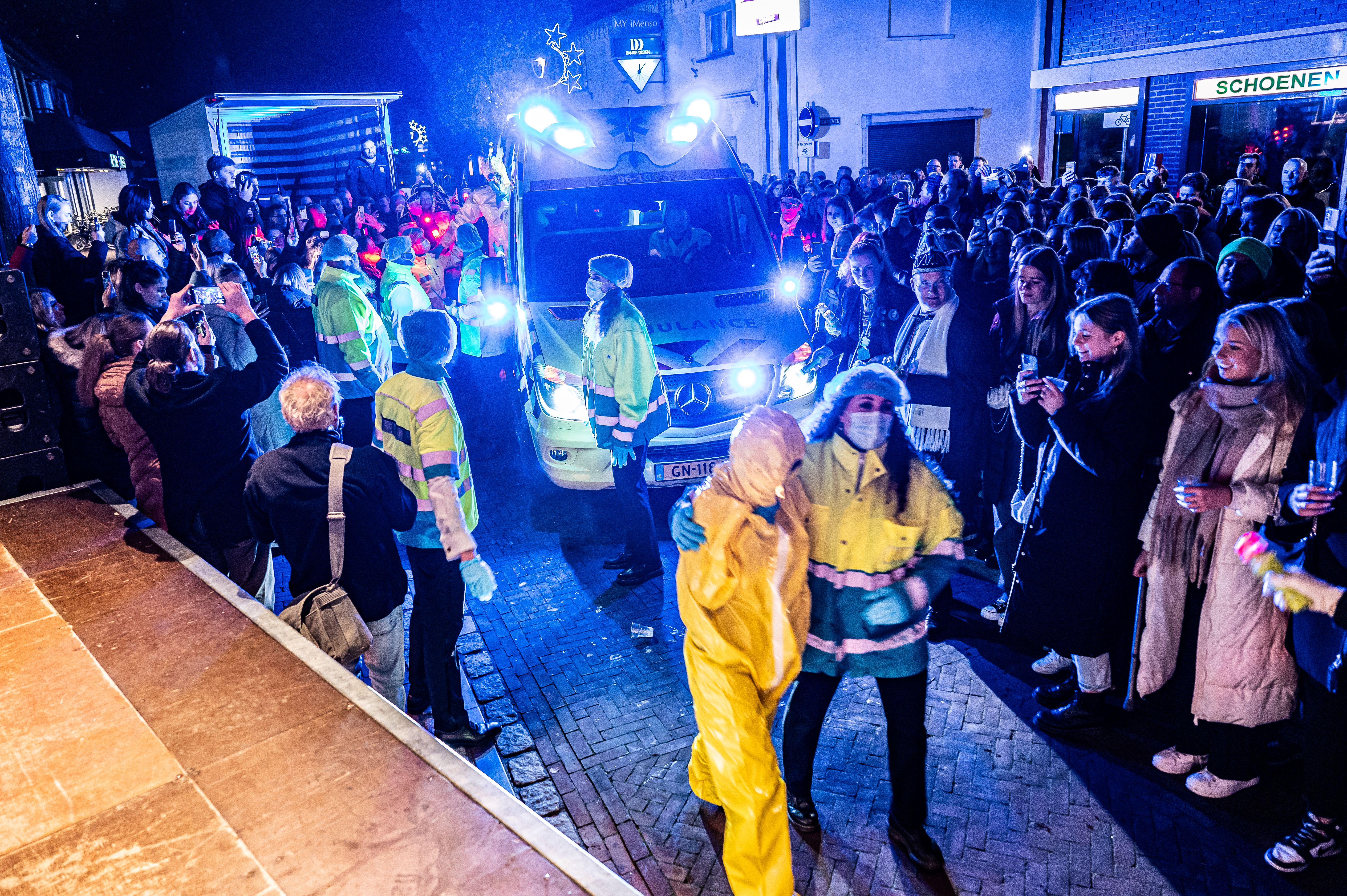 Foto: De Rossumdaerpers opent seizoen met presentatie Prinsenpaar