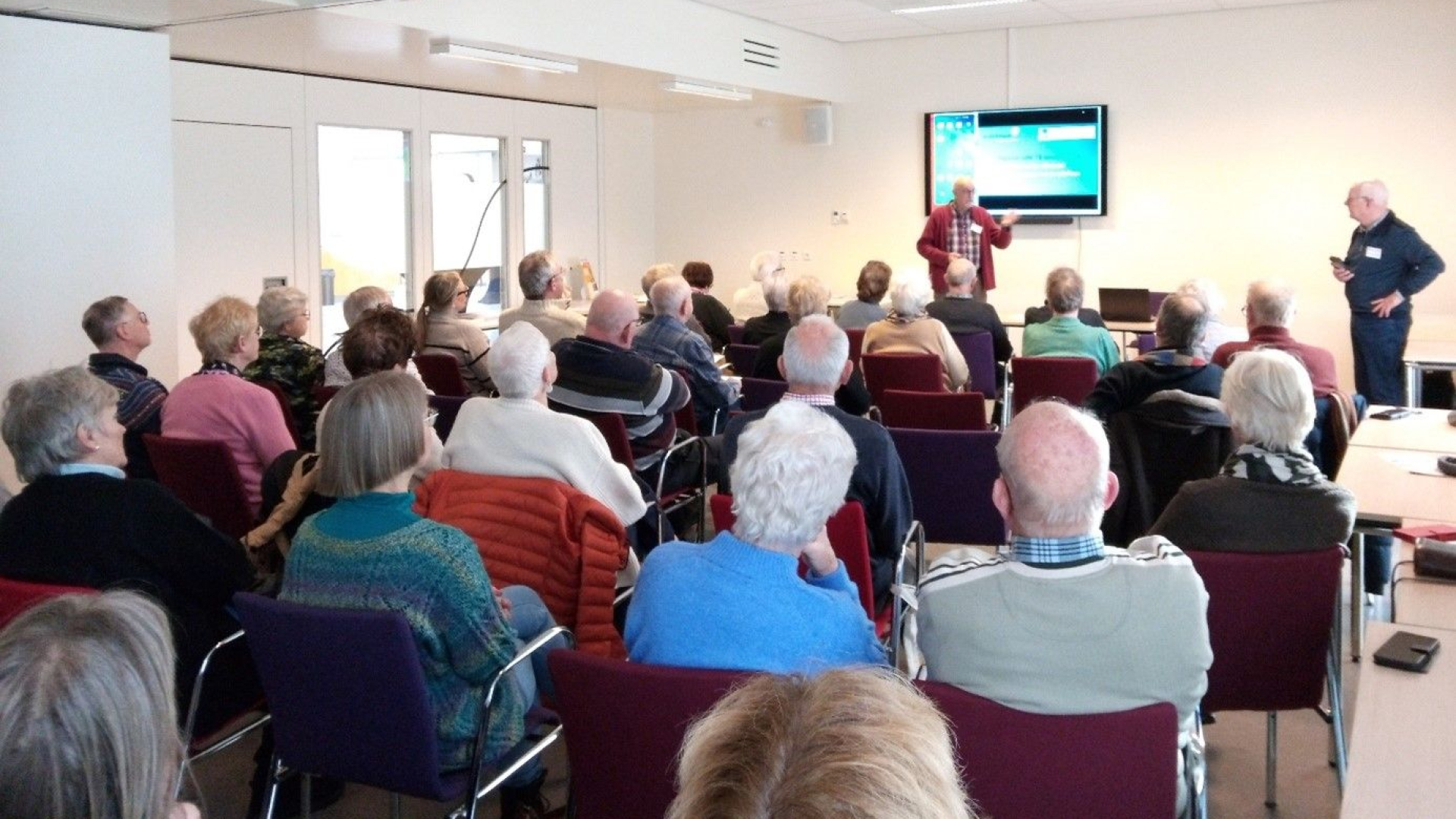 Foto: Veel belangstelling voor 1e Digitaal Café