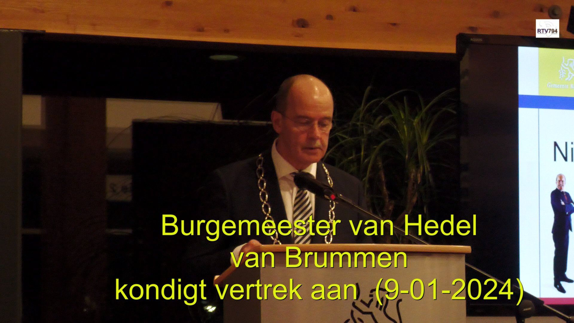 Foto: Burgemeester van Hedel van Brummen kondigt vertrek aan