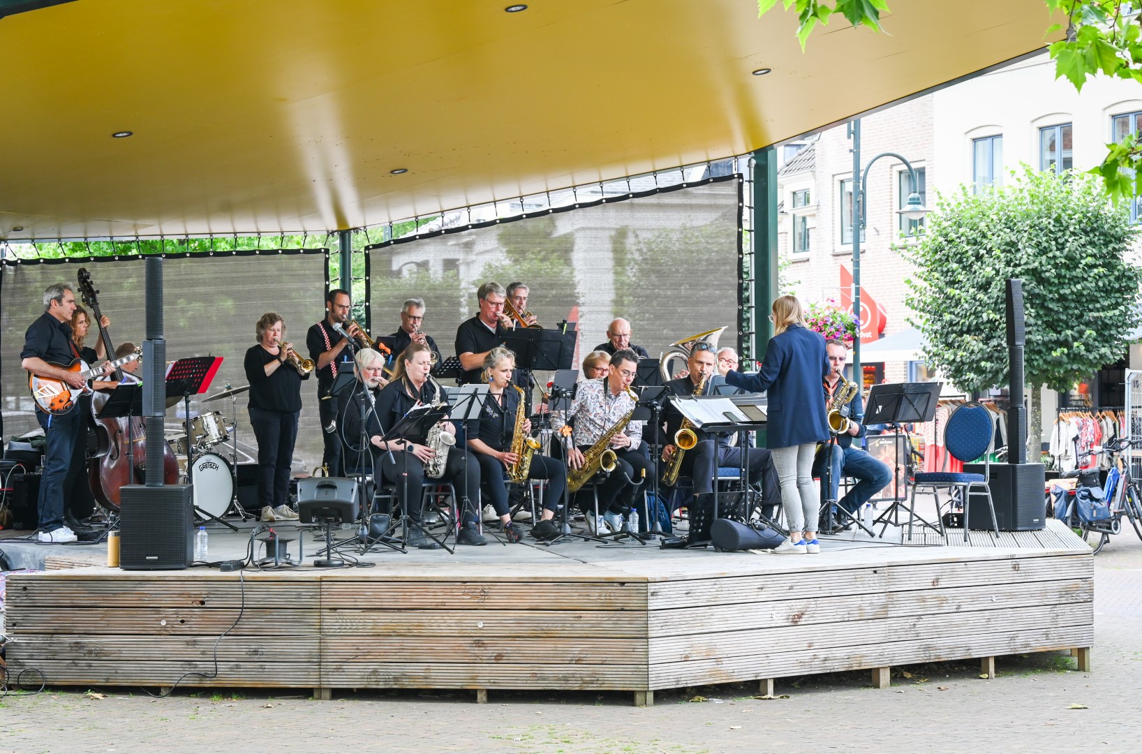 Foto: Muziek op ’t plein met Big Band Heerde