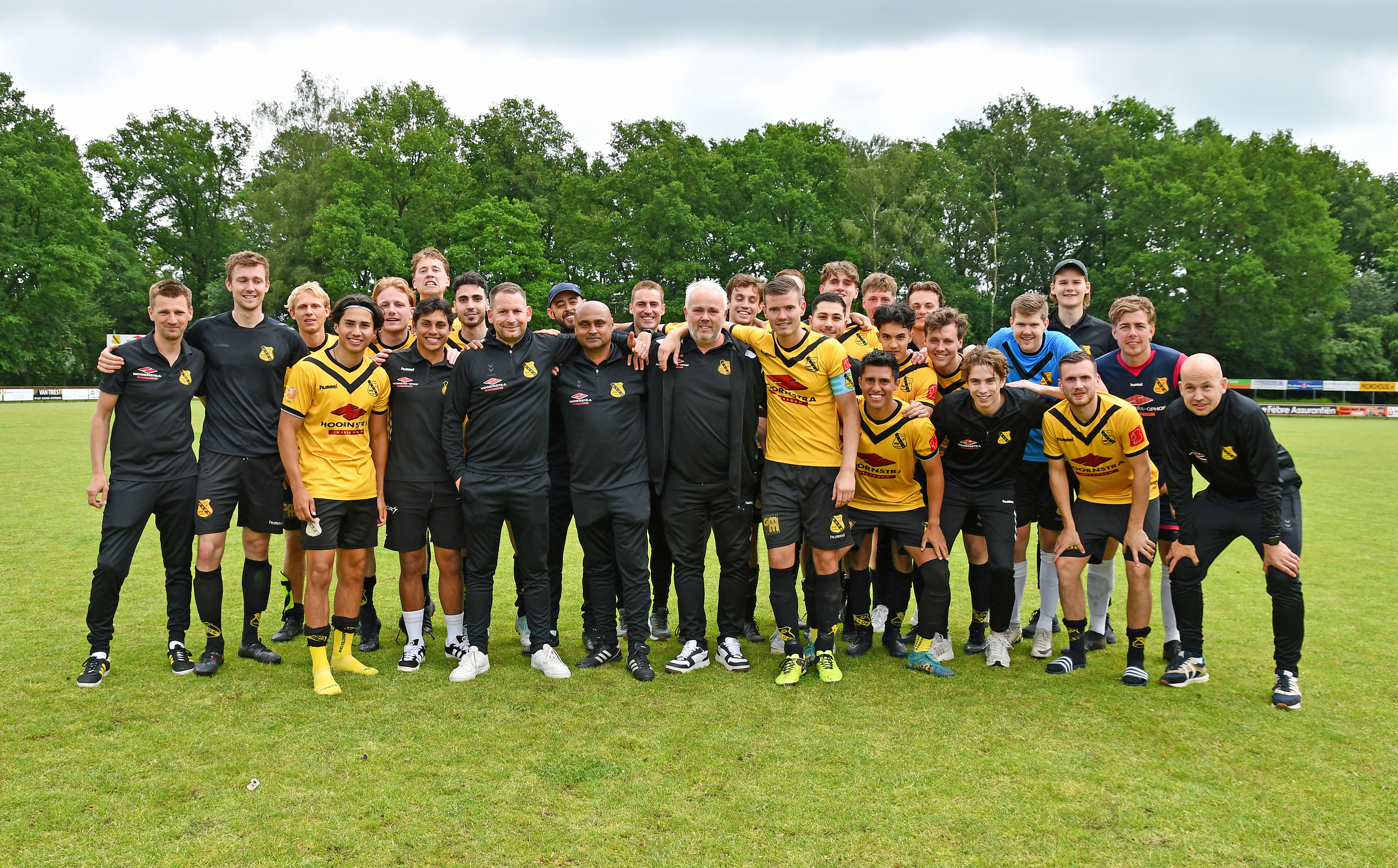 Foto: VIOS wint en neemt afscheid 