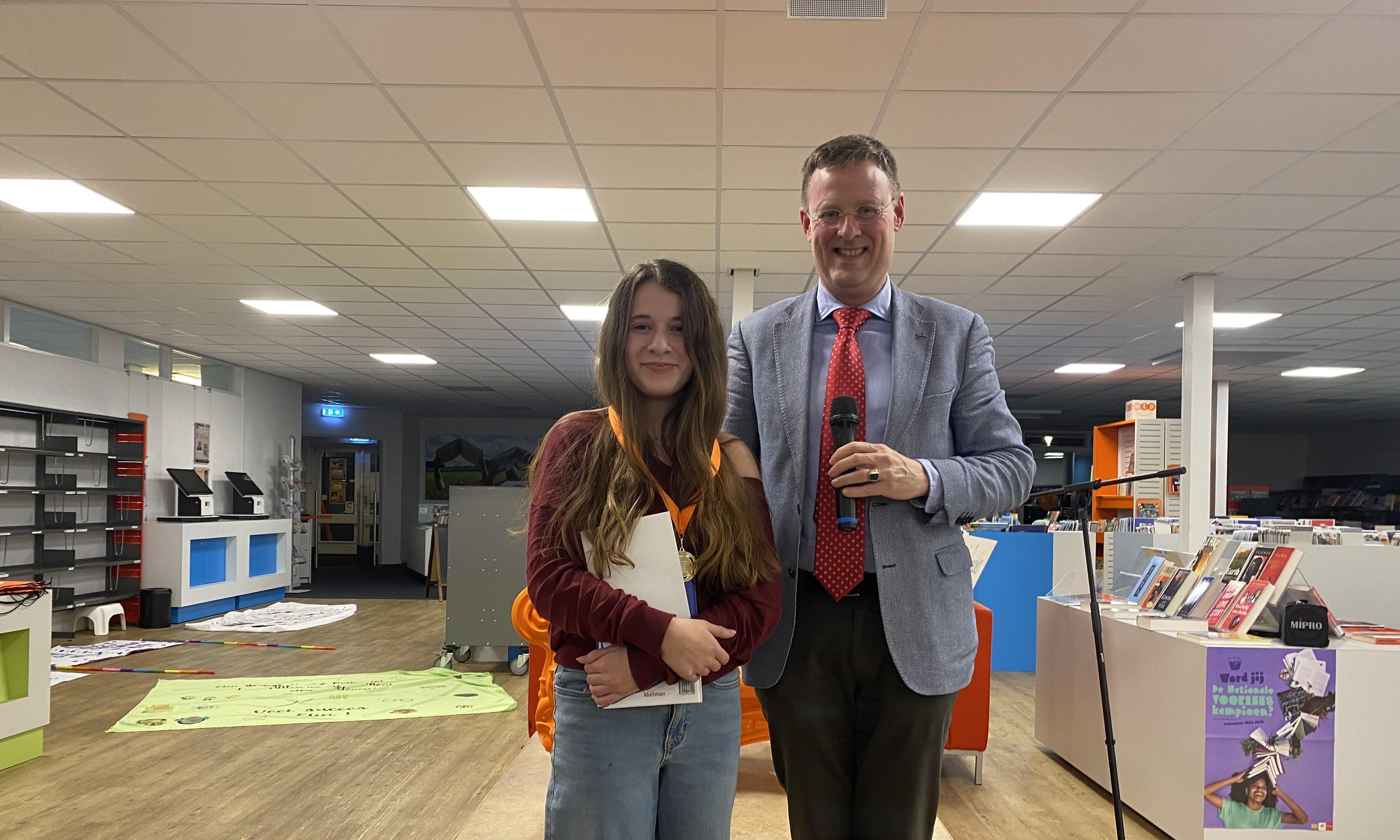 Foto: Milou Fikse voorleeskampioen Epe!