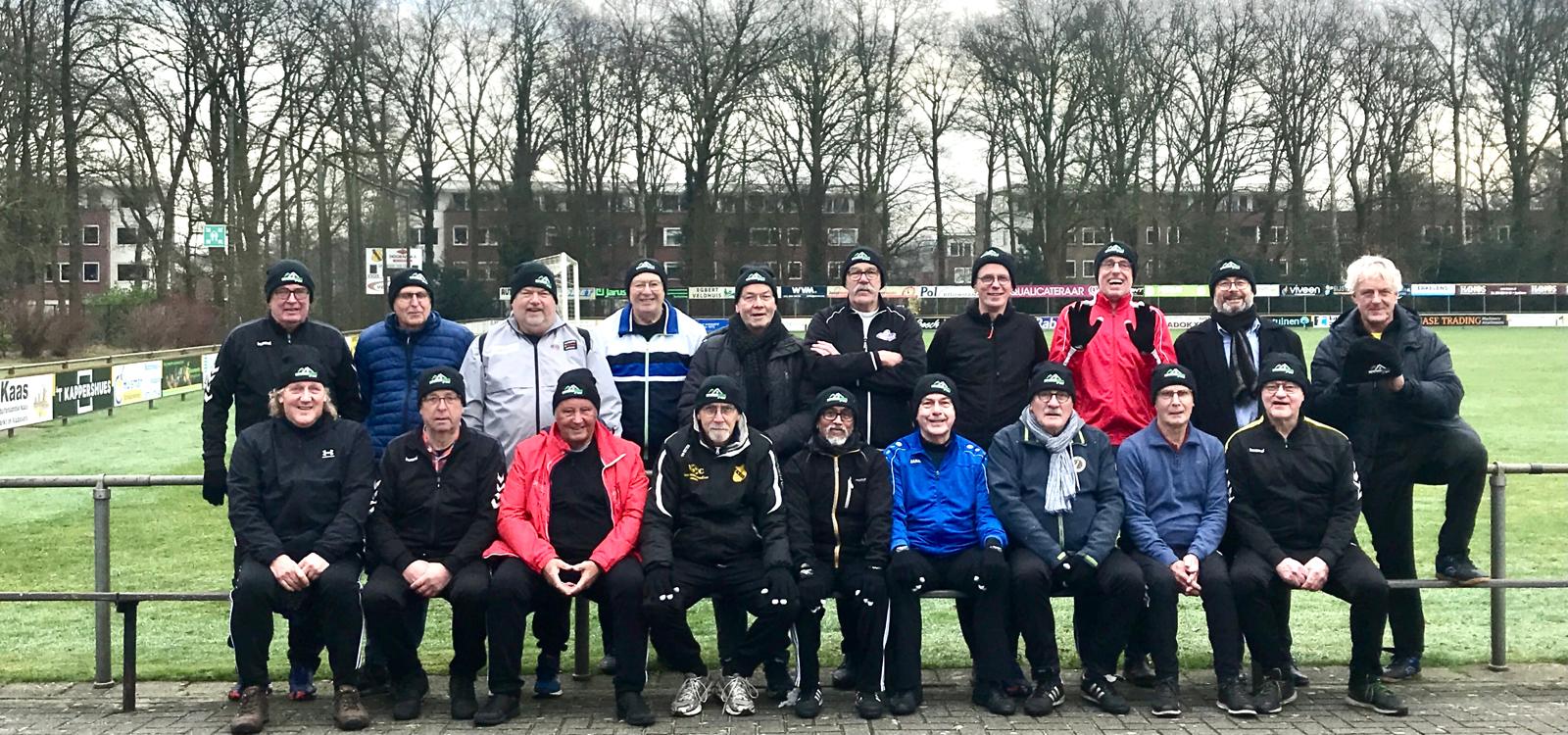 Foto: VIOS Oldstars lopen er warmpjes bij.