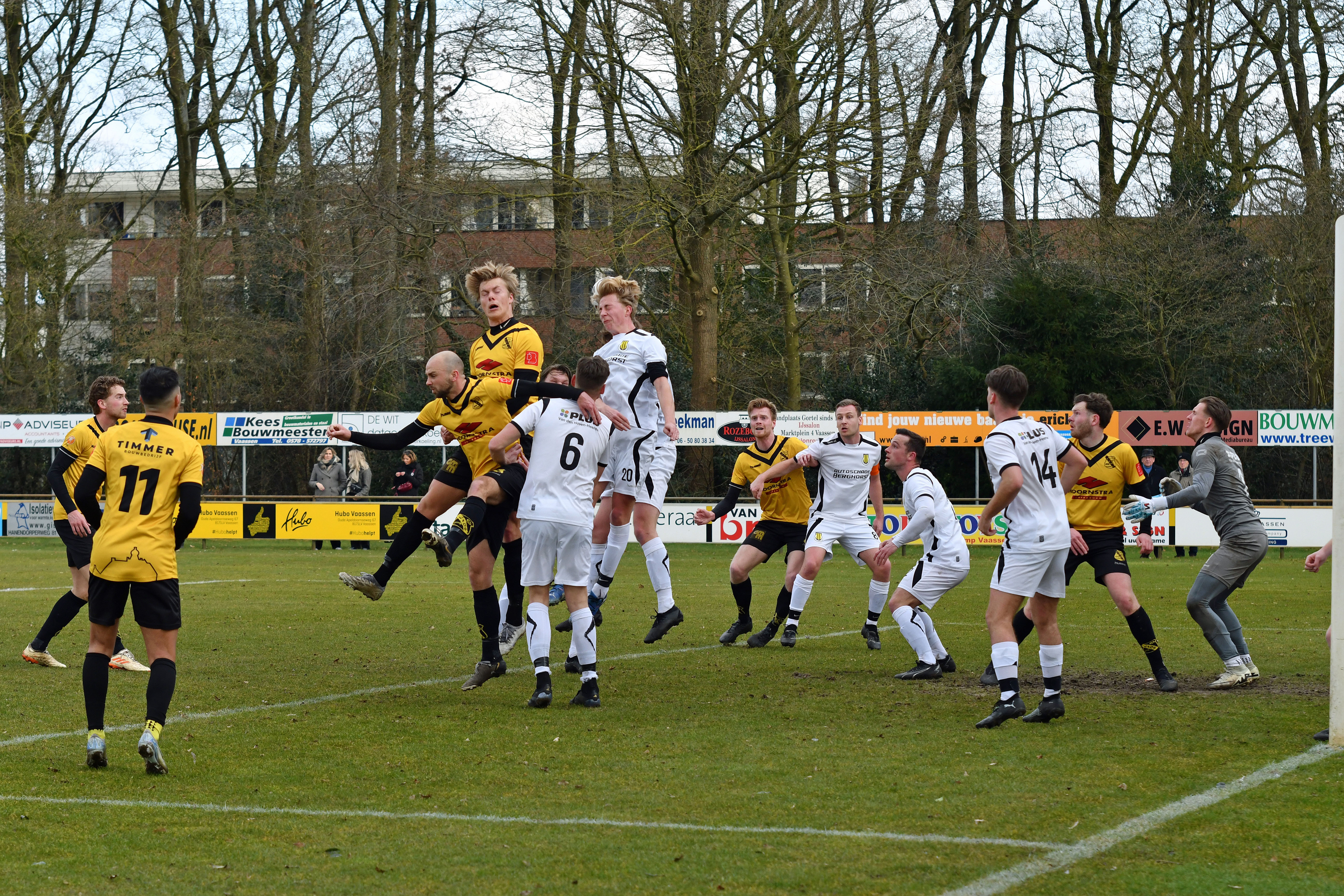 Foto: In duel der geel-zwarten boekt VIOS minimale zege op v.v. Heerde