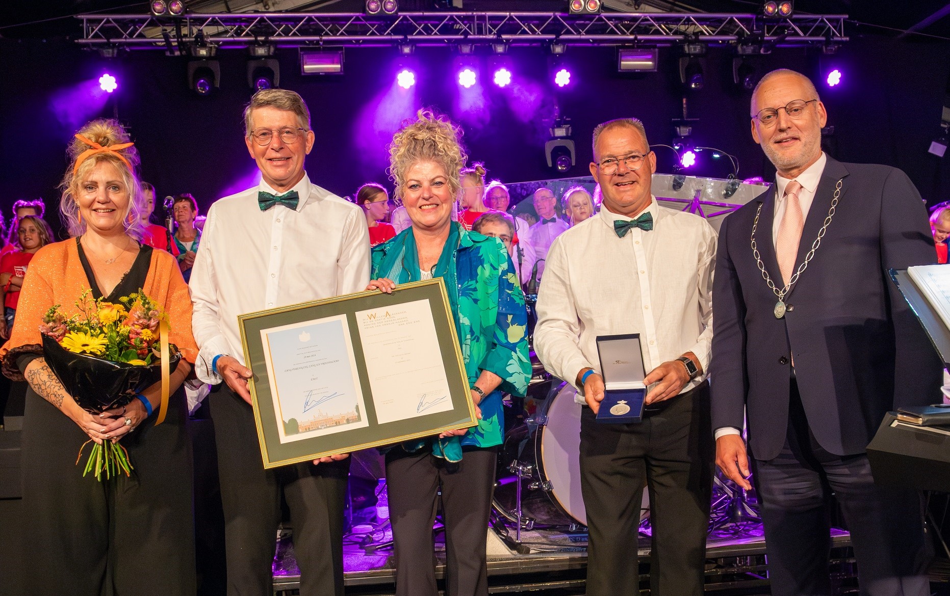 Foto: Zangvereniging Zang en Vriendschap viert 100-jarig jubileum met Koninklijke Erepenning