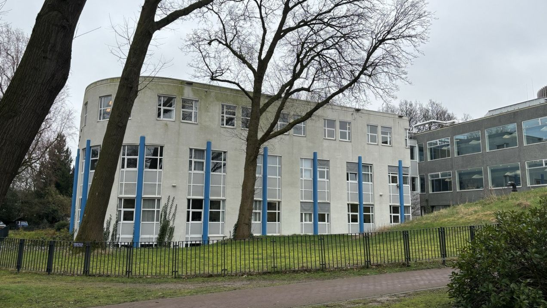 Foto: Onderzoek transformatie aanbouw gemeentehuis naar woongebouw