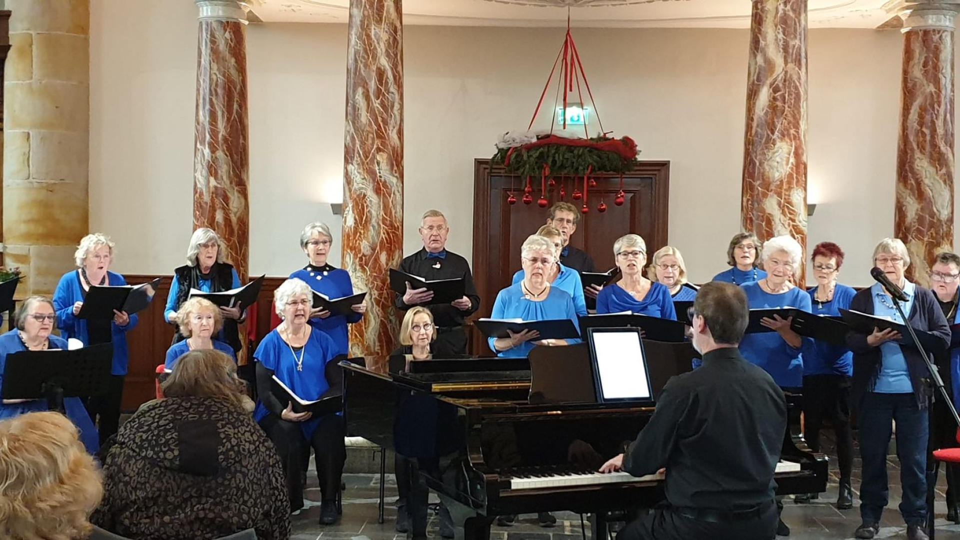 Foto: Happy2Sing “het Overdagkoor waar je blij van wordt” zingt weer!