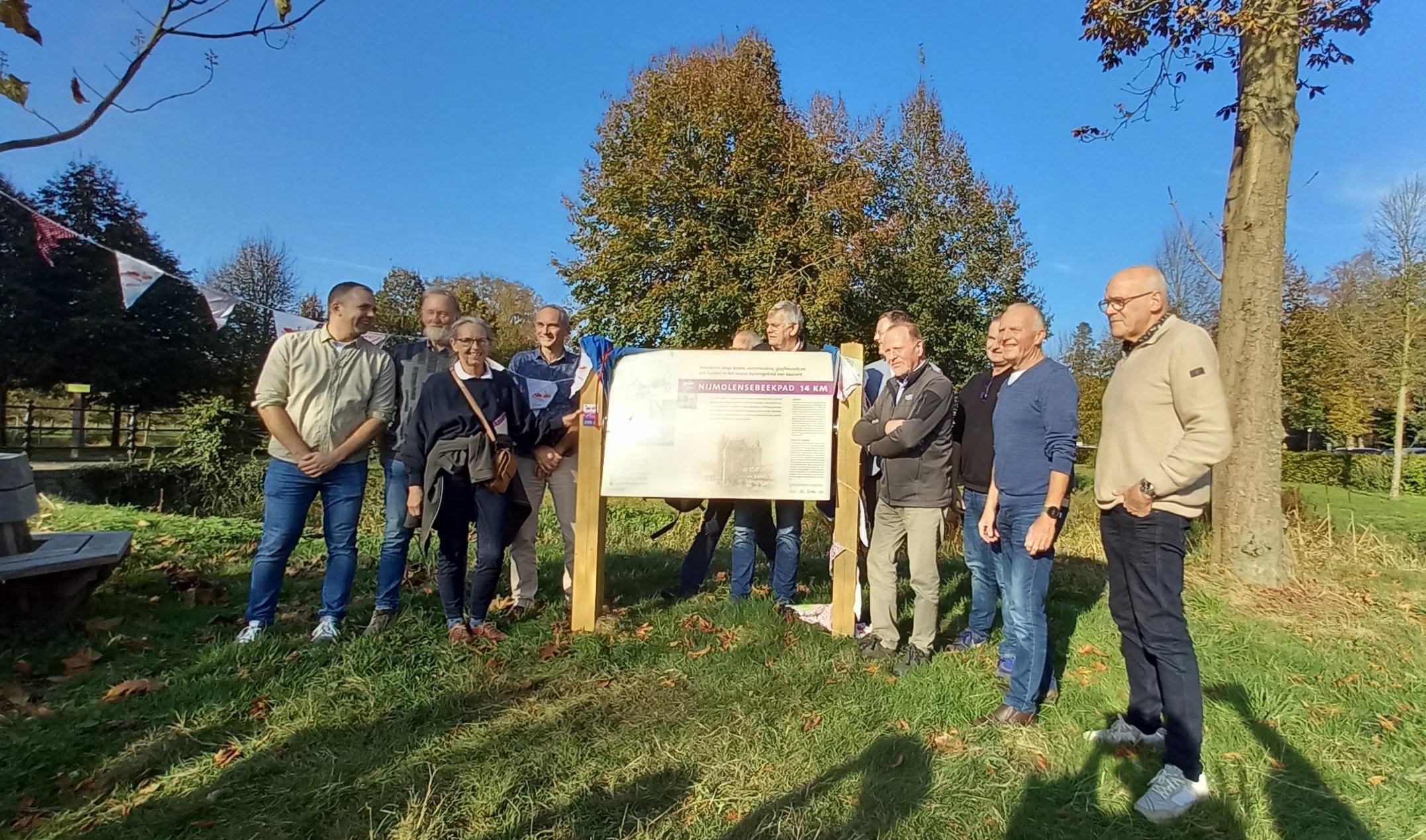 Foto: Zonnige opening van het Nijmolensebeekpad