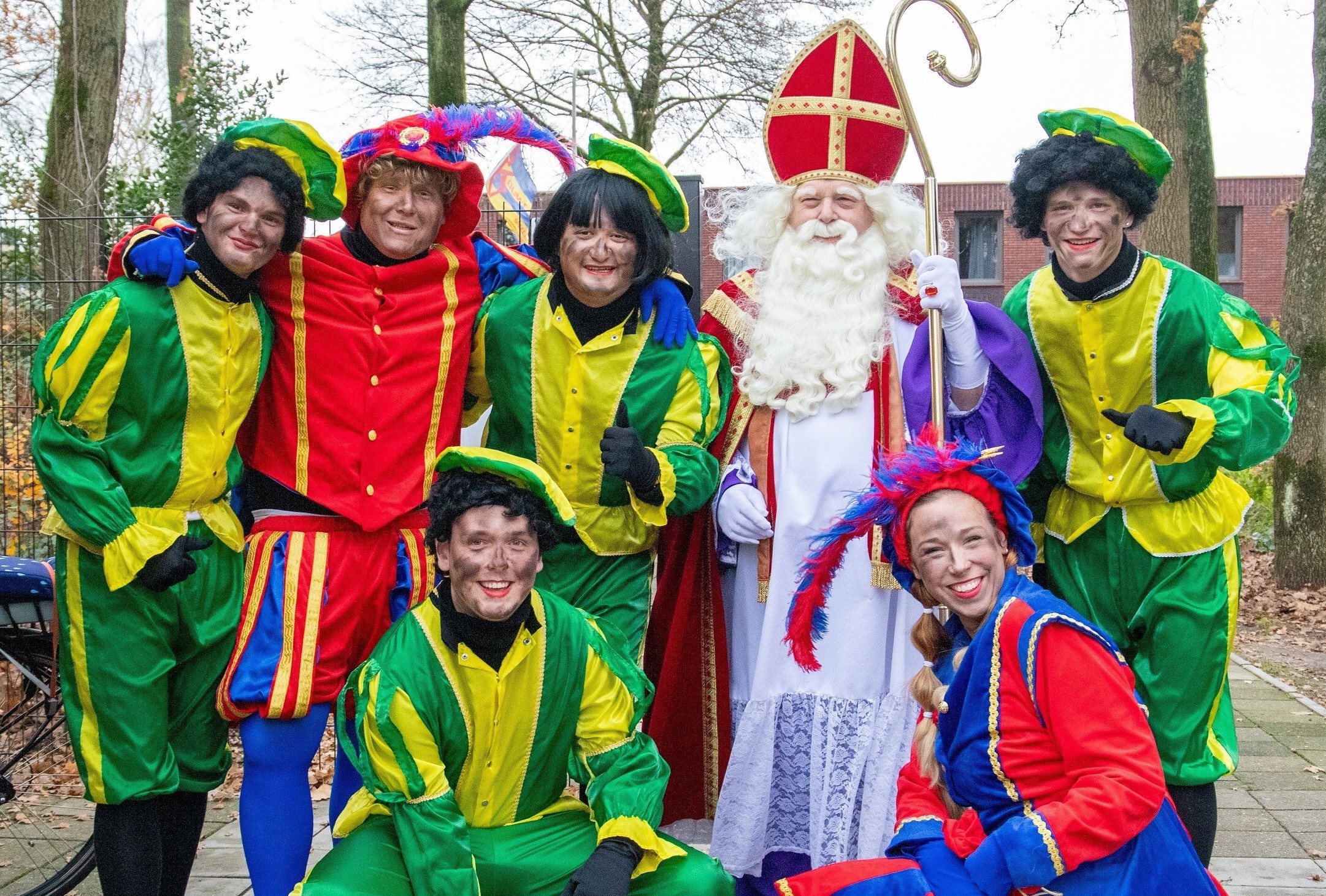 Foto: Sinterklaasfamiliebingo zorgt voor dolle pret bij Speeltuin de Kouwenaar