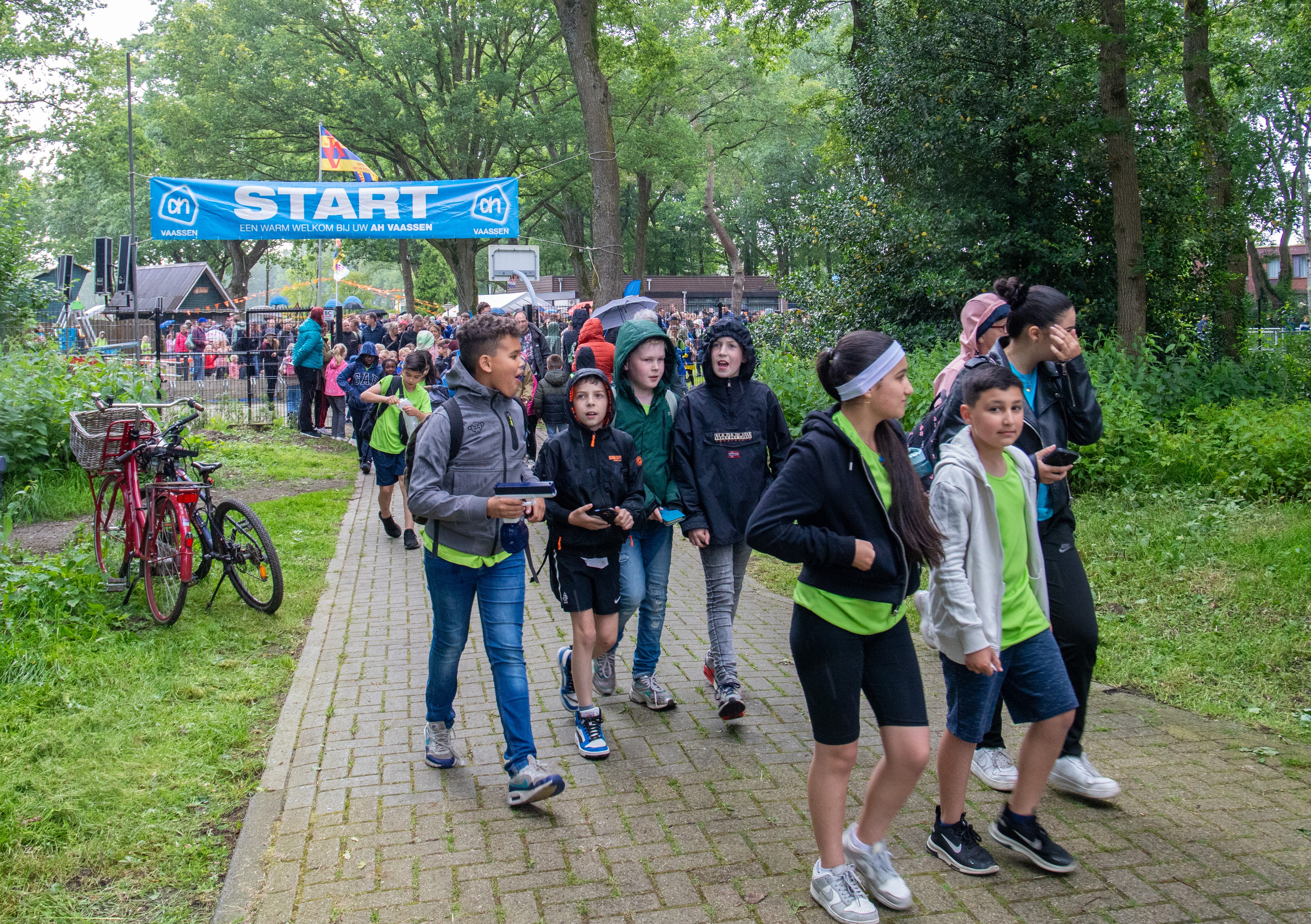 Foto: Succesvolle Start van Avondwandelvierdaagse in Vaassen met 1540 Deelnemers