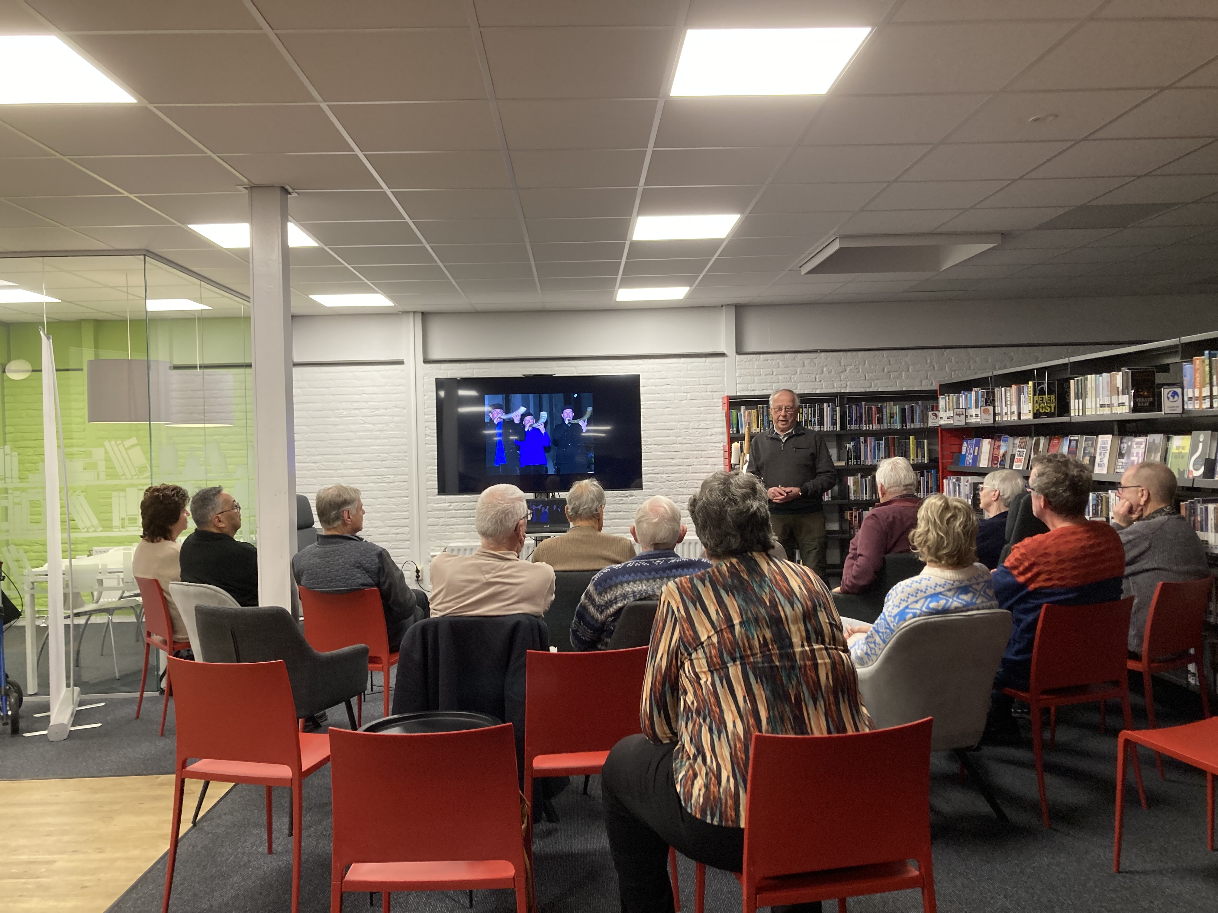 Foto: Veel interactie bij lezing midwinterhoorn