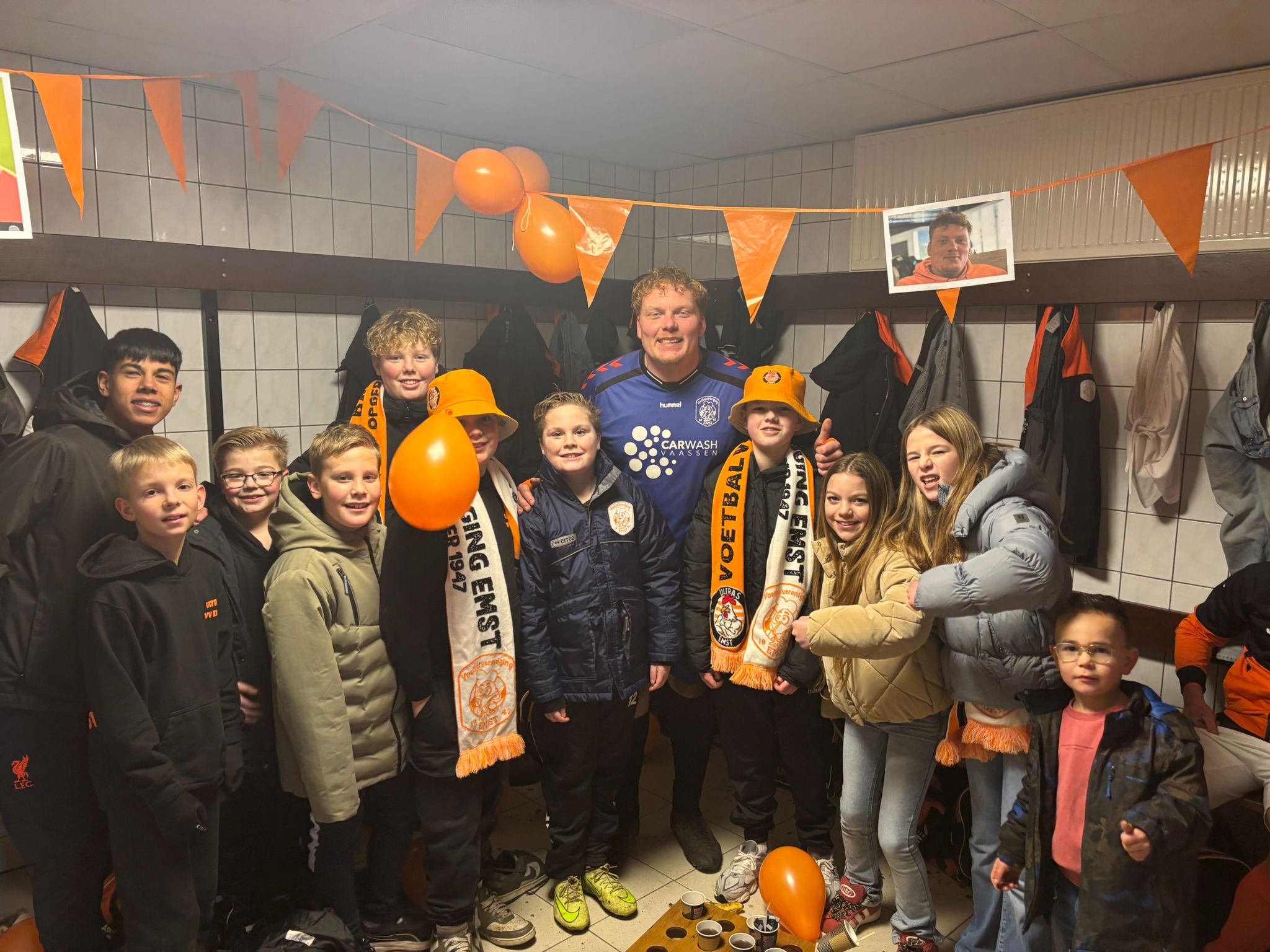 Foto: V.v. Emst 1 toont ruggengraat tegen Klarenbeek 1, maar komt net tekort  