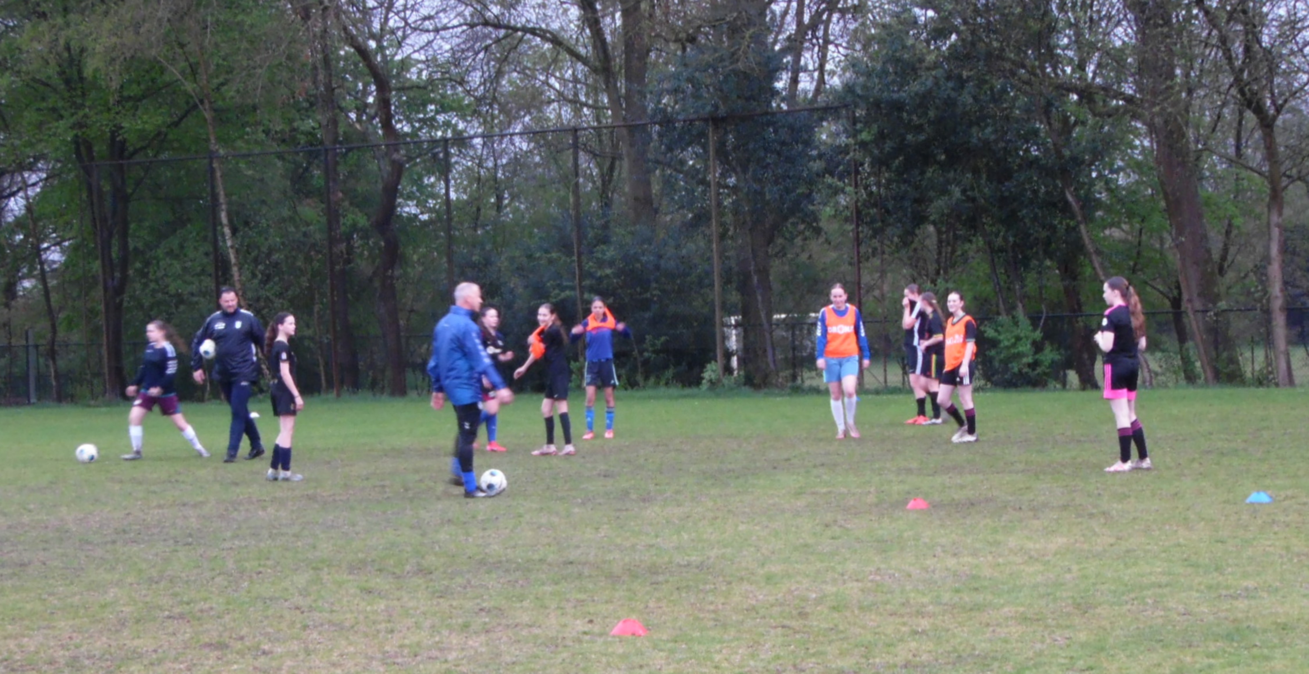 Foto: Open trainingsavonden SV Vaassen MO 17 succes