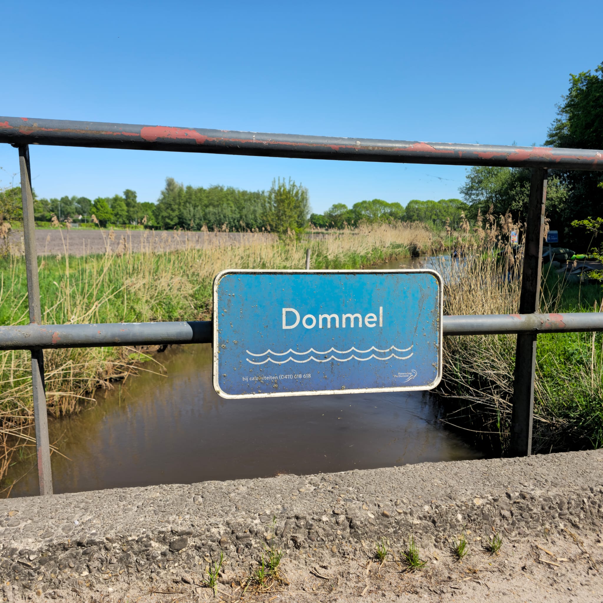 Foto: Tijdelijk vaarverbod op de Dommel in Valkenswaard na stormschade