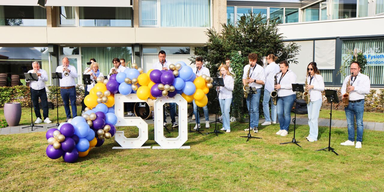 Foto: Mariënburght in Budel viert 50-jarig bestaan