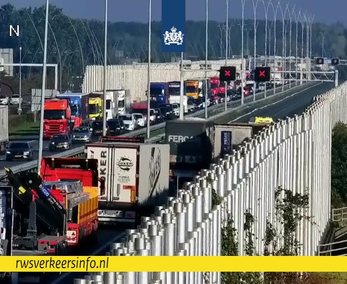 A2 richting Eindhoven afgesloten na twee ongevallen