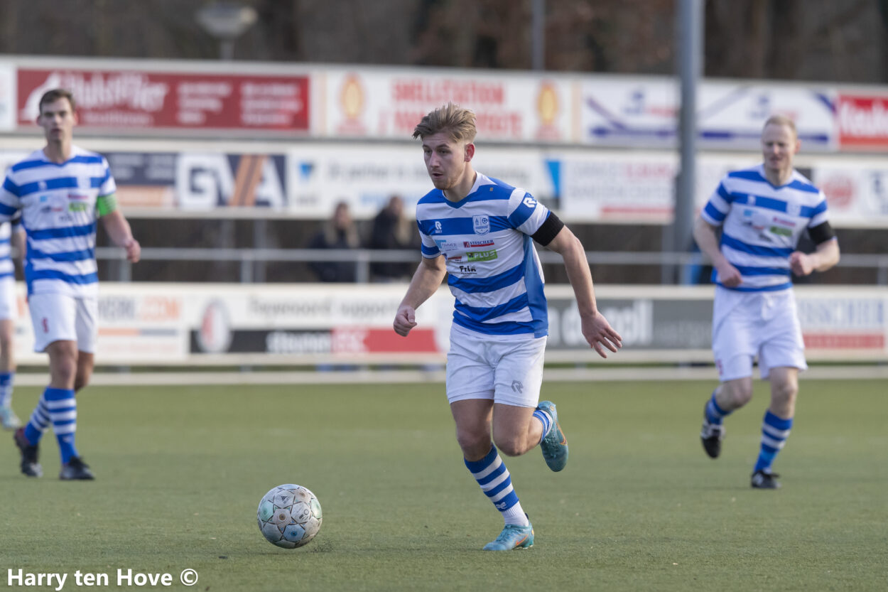 Foto: ESC wint dik verdiend van vv Elspeet