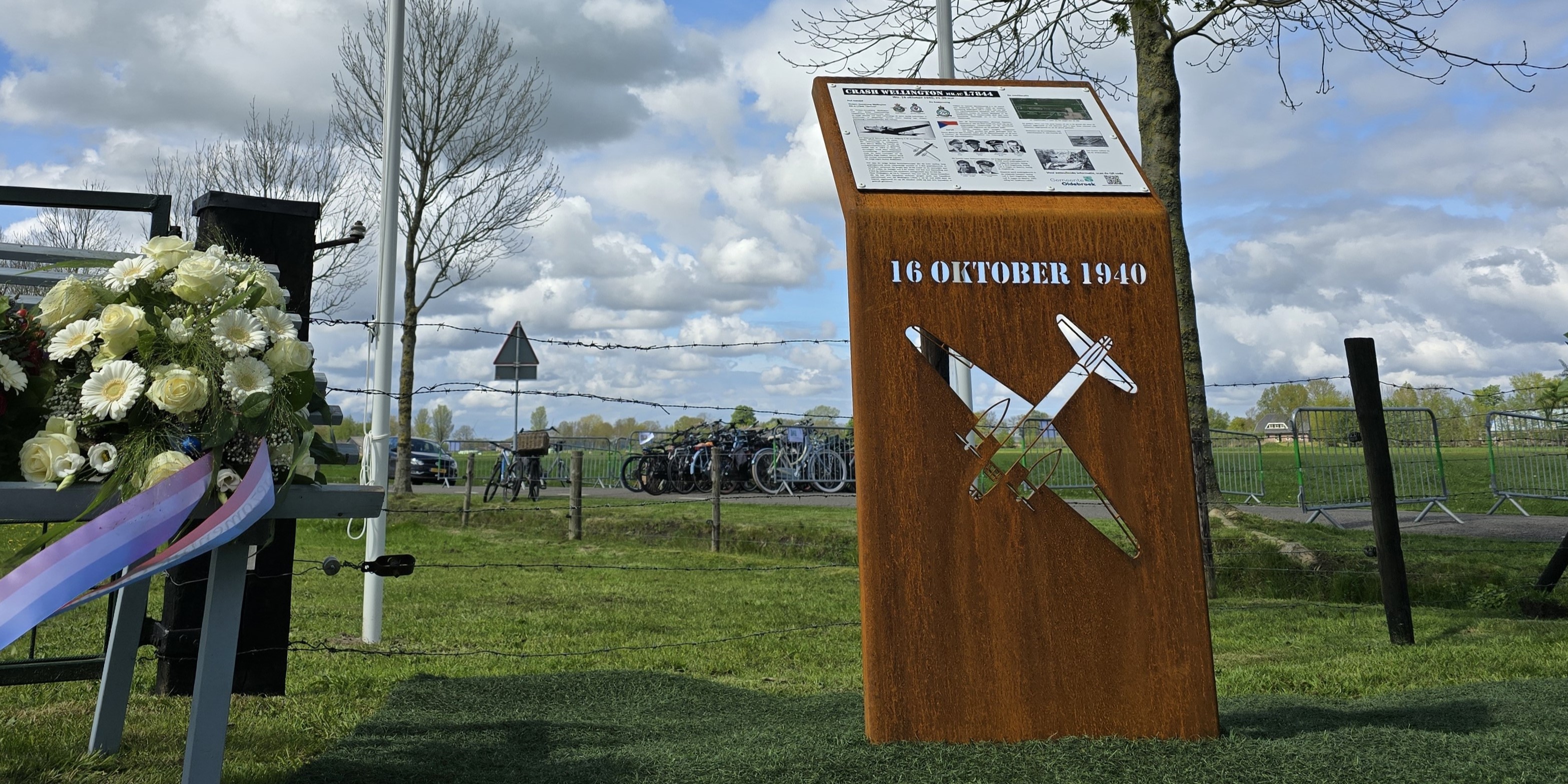 Foto: VIDEO: Helden in de lucht, eerbetoon aan vliegtuigcrashes in gemeente Oldebroek