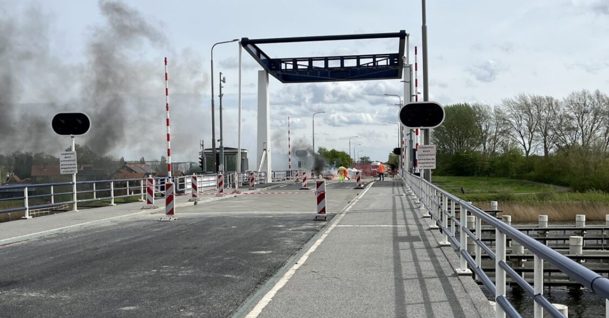 Foto: Werkzaamheden Elburger brug liggen op schema