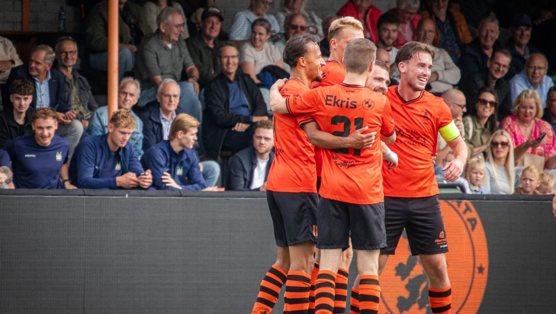 Foto: Wereldgoal Vink doet denken aan Van Basten: ‘Allebei in het oranje’