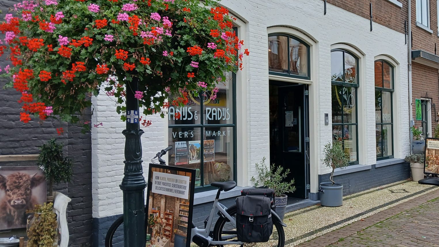 Foto: Anijs en Radijs Versmarkt stopt in Elburg: dit speelde mee in het besluit
