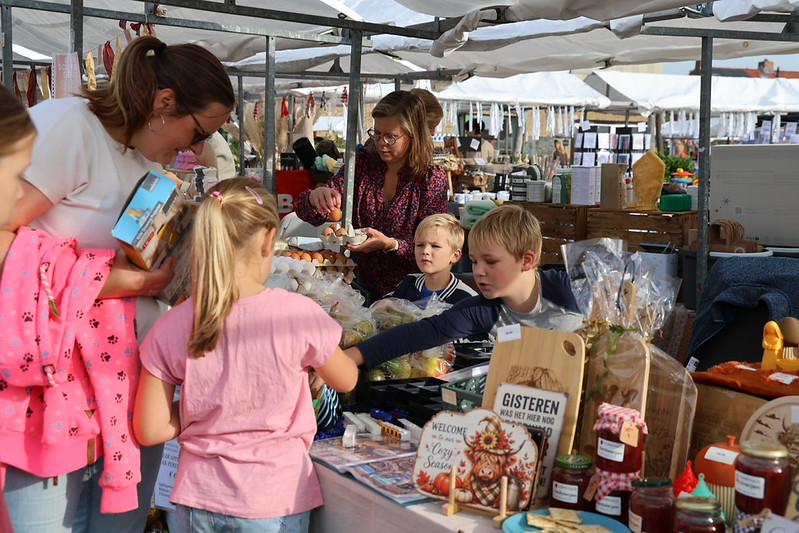 Foto: Herfstfair voor De Plataan levert een mooi bedrag op